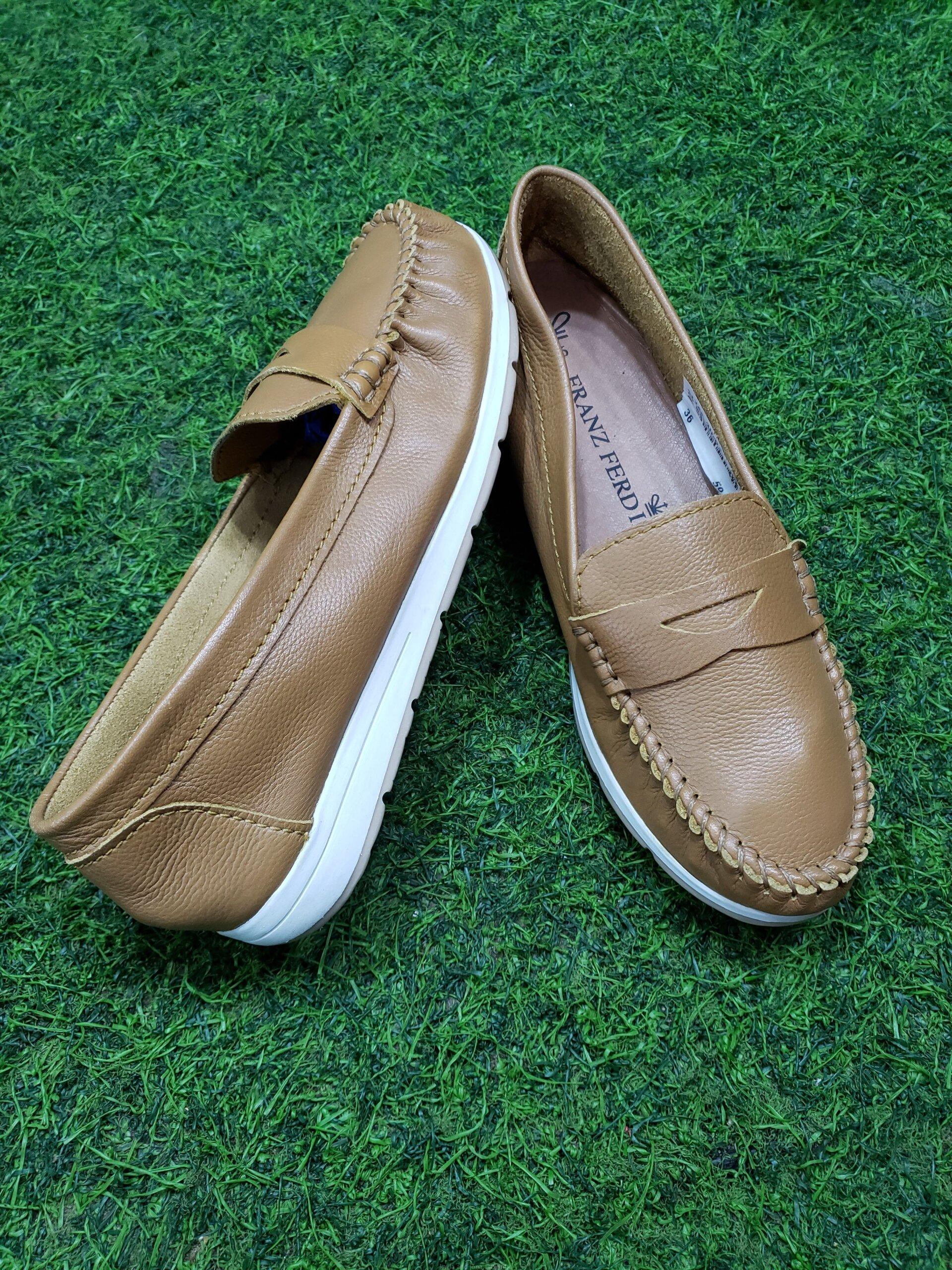 Second hand ladies shoes