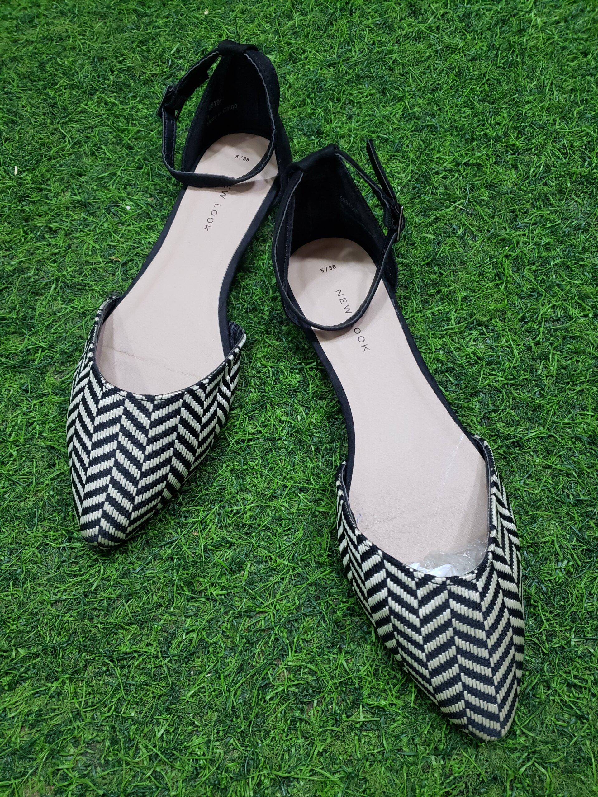 Second hand ladies shoes