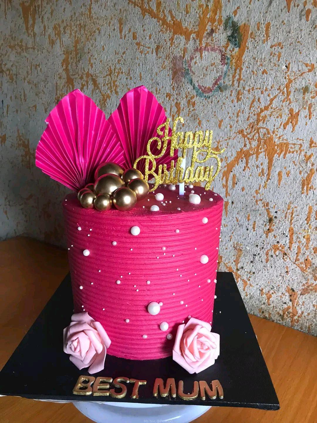 Cakes and bouquet