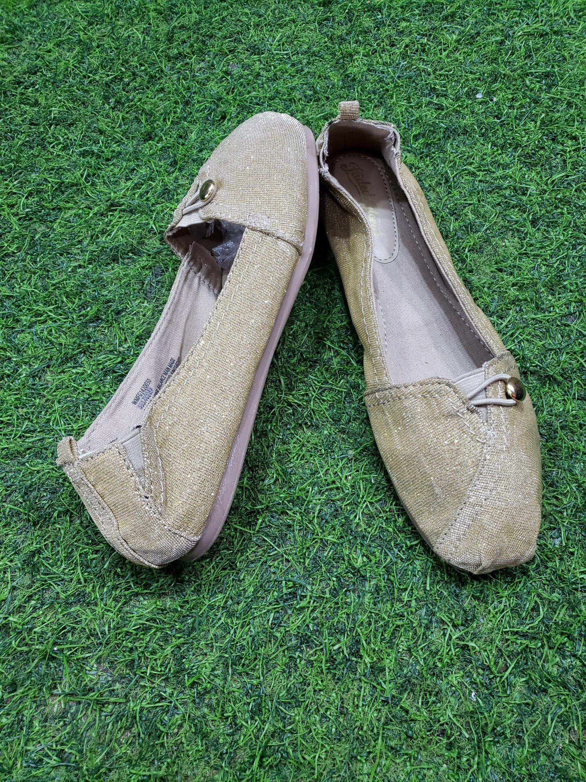Second hand ladies shoes