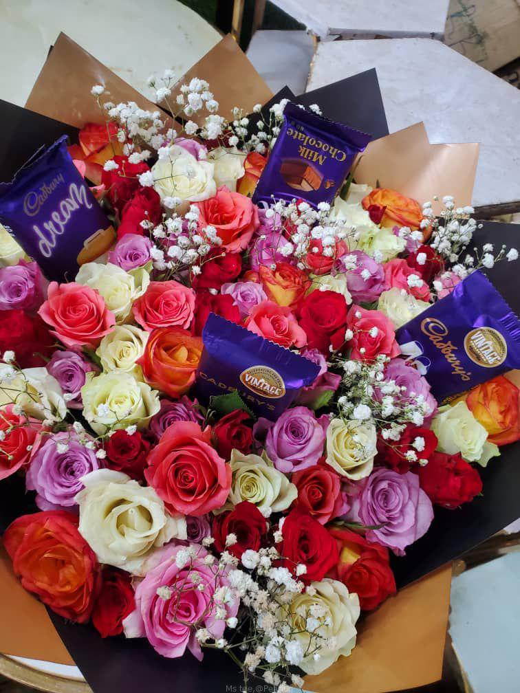 Cakes and bouquet 💐
