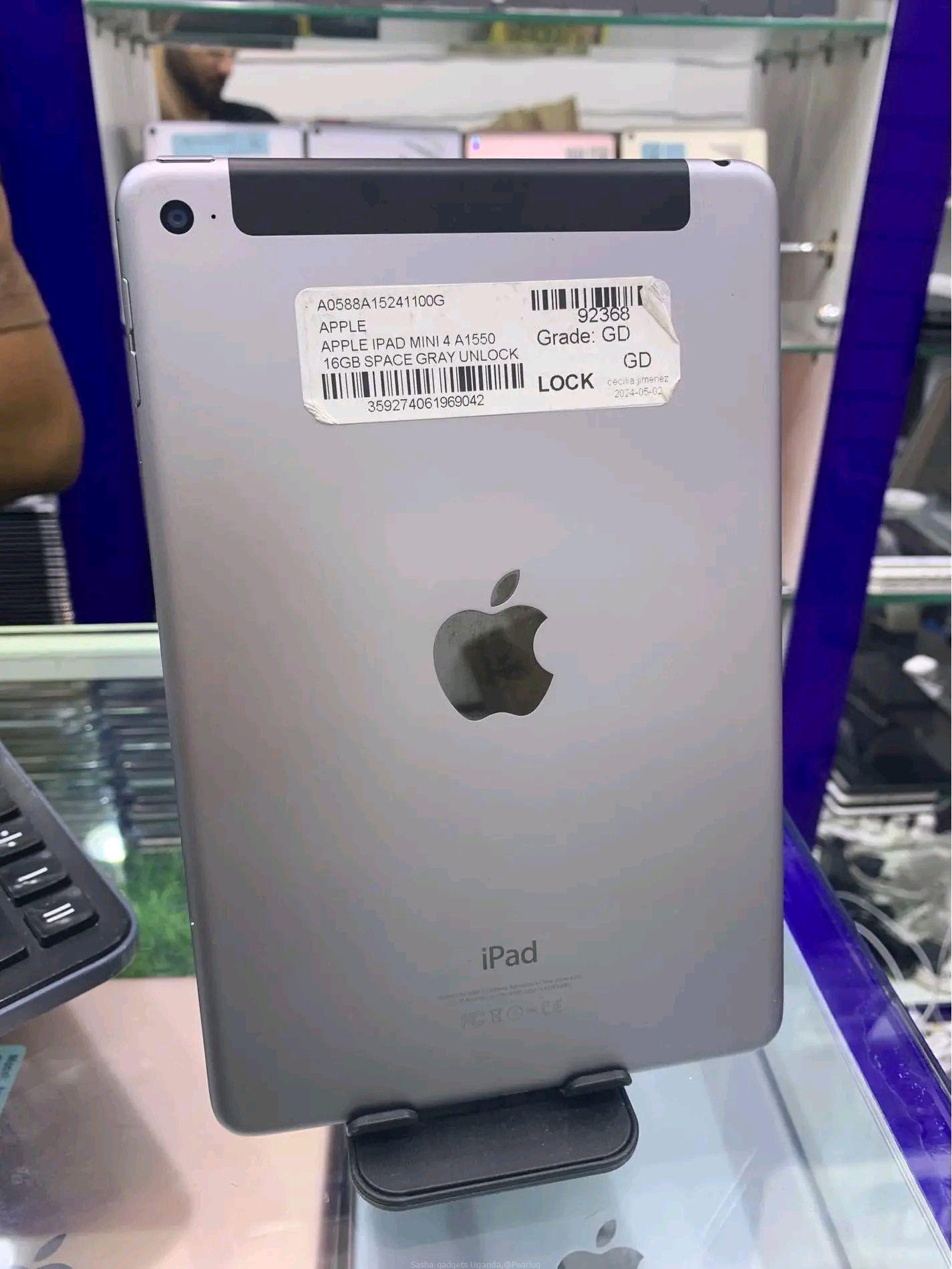 Apple iPad mini 4