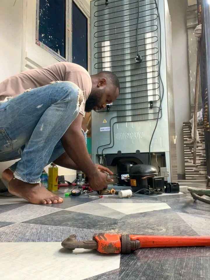 FRIDGE REPAIRS