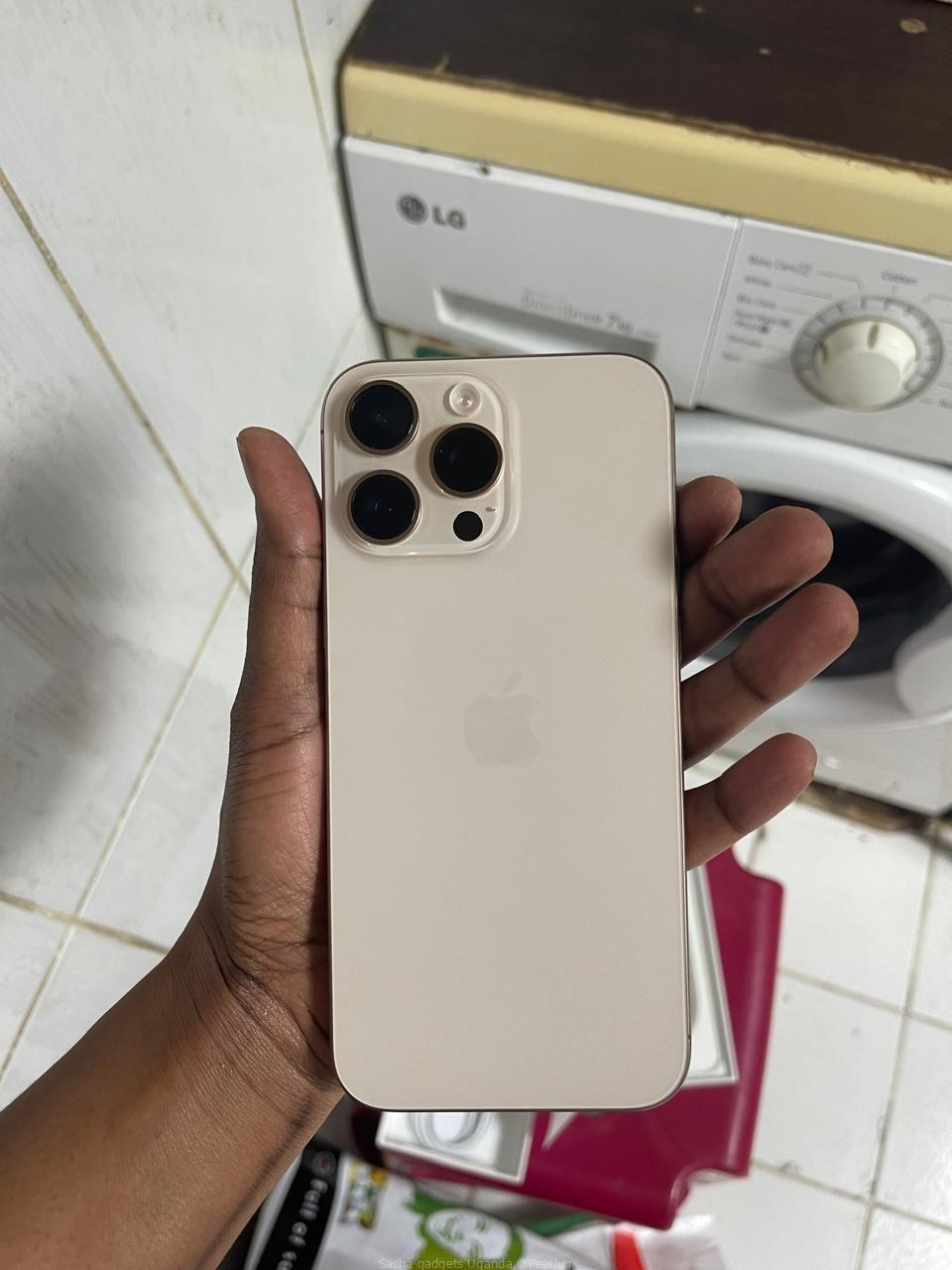 iPhone 16 pro max 512gb
