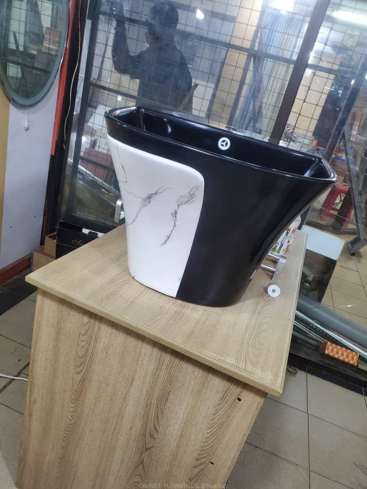 Hand wash basin