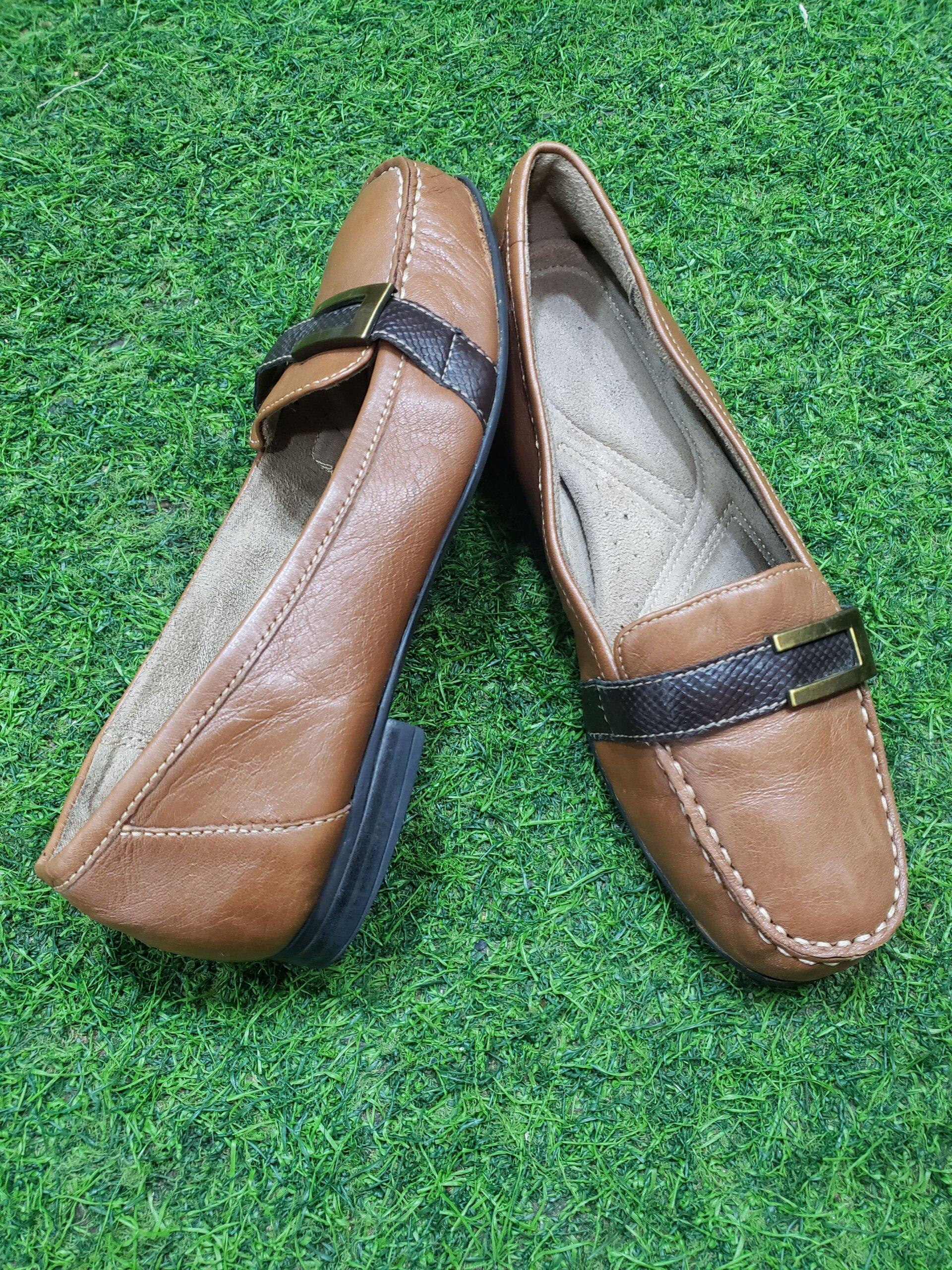 Classic ladies shoes