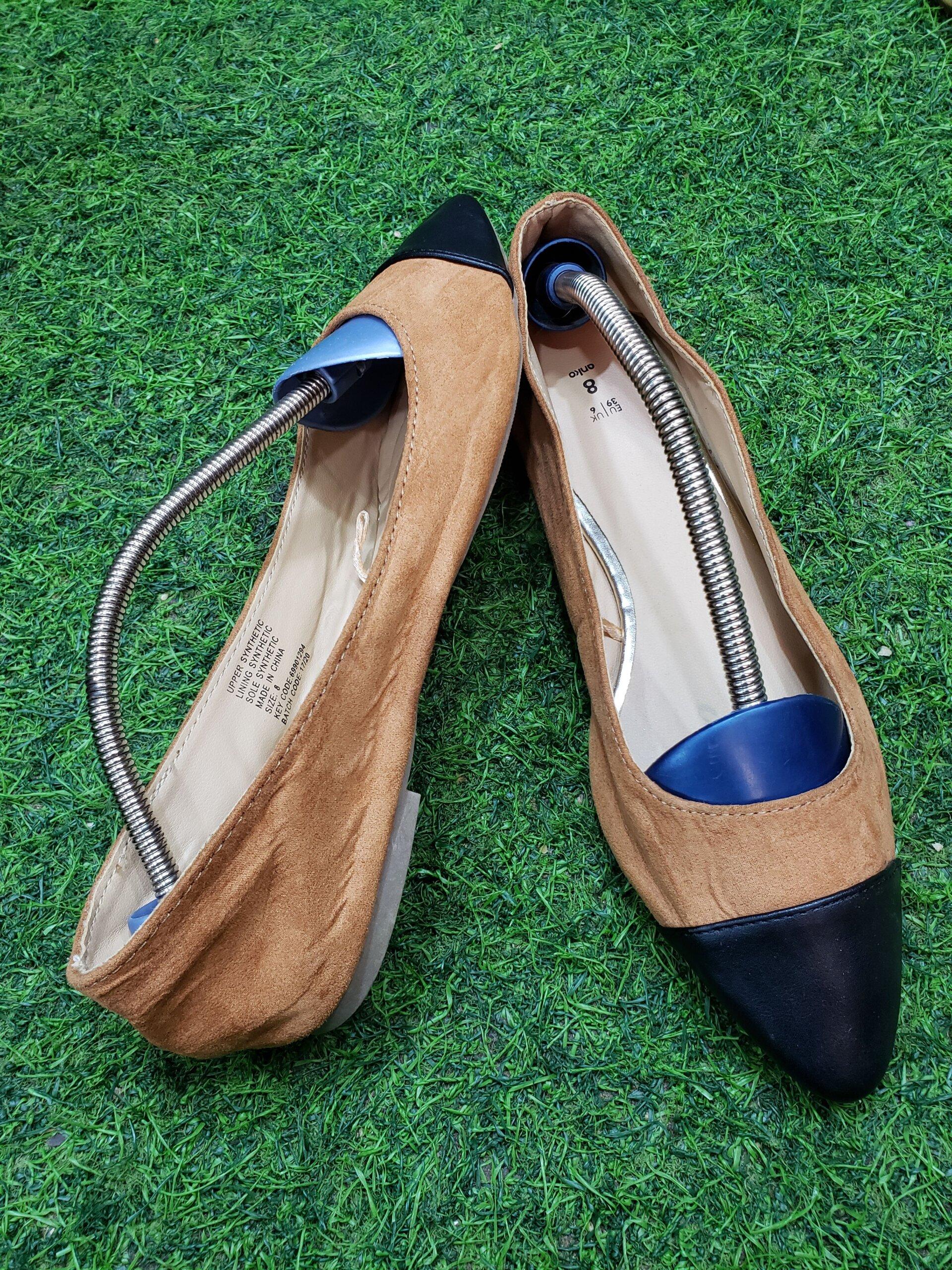 Classic ladies shoes