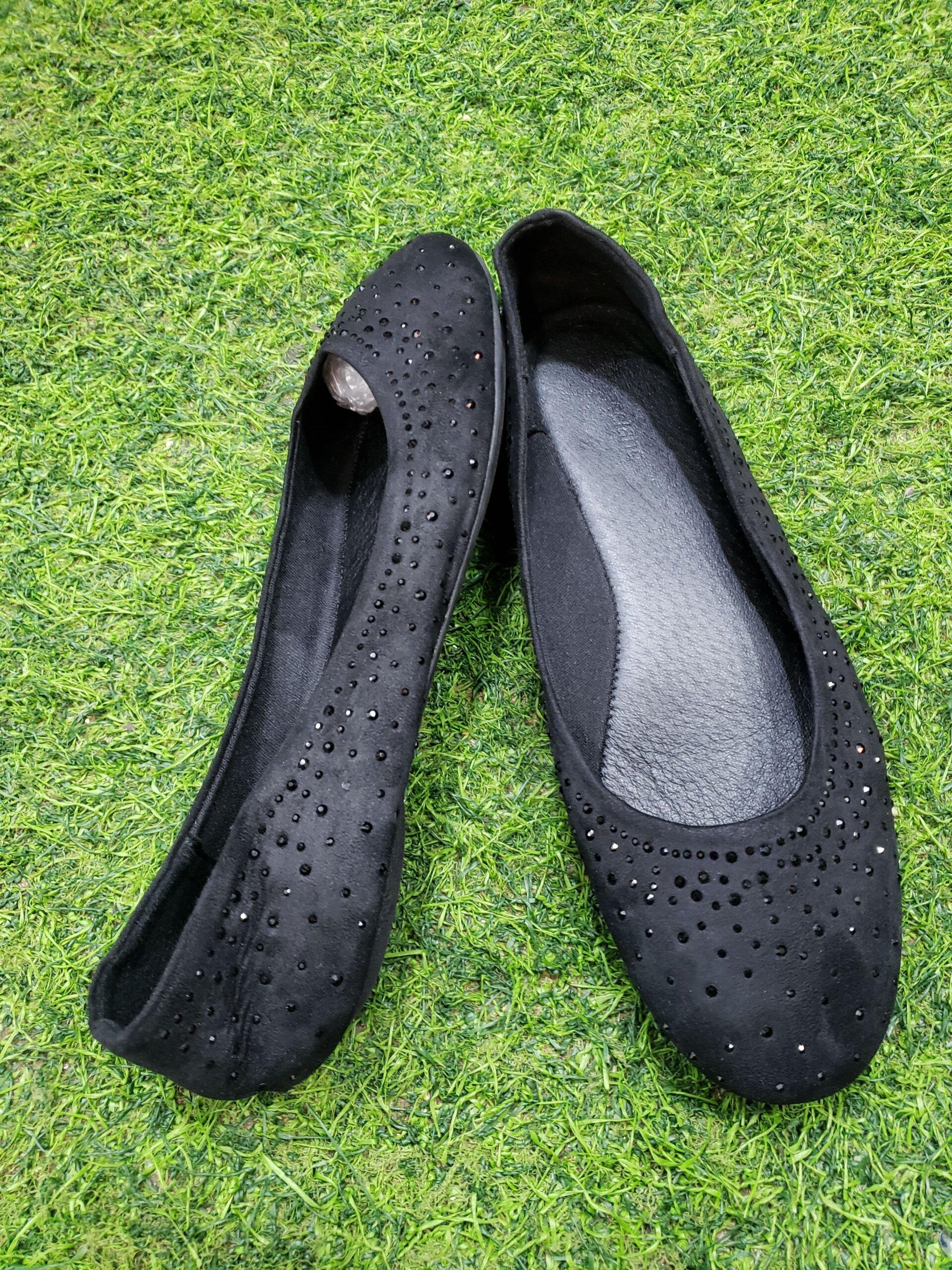 Classic ladies shoes