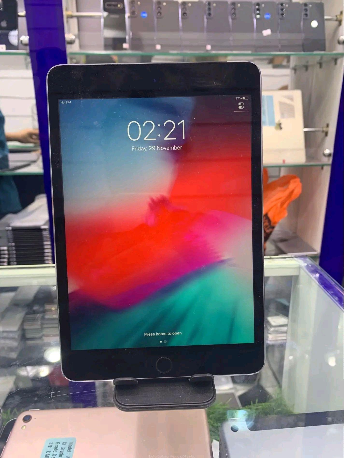 Apple iPad mini 4