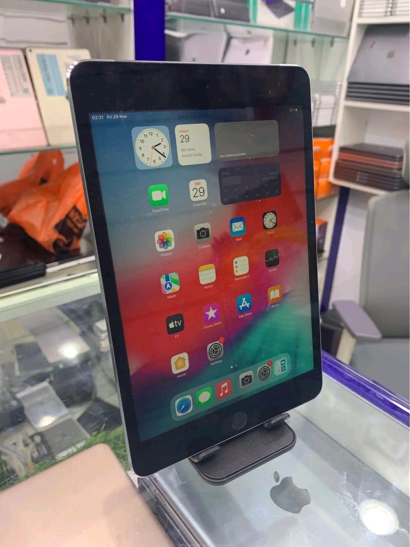 Apple iPad mini 4