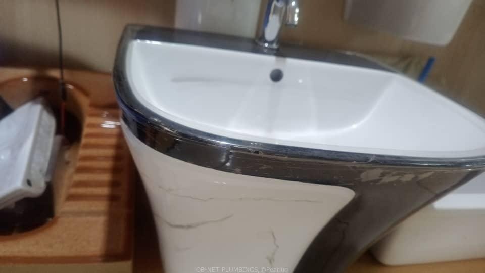 Hand wash basin
