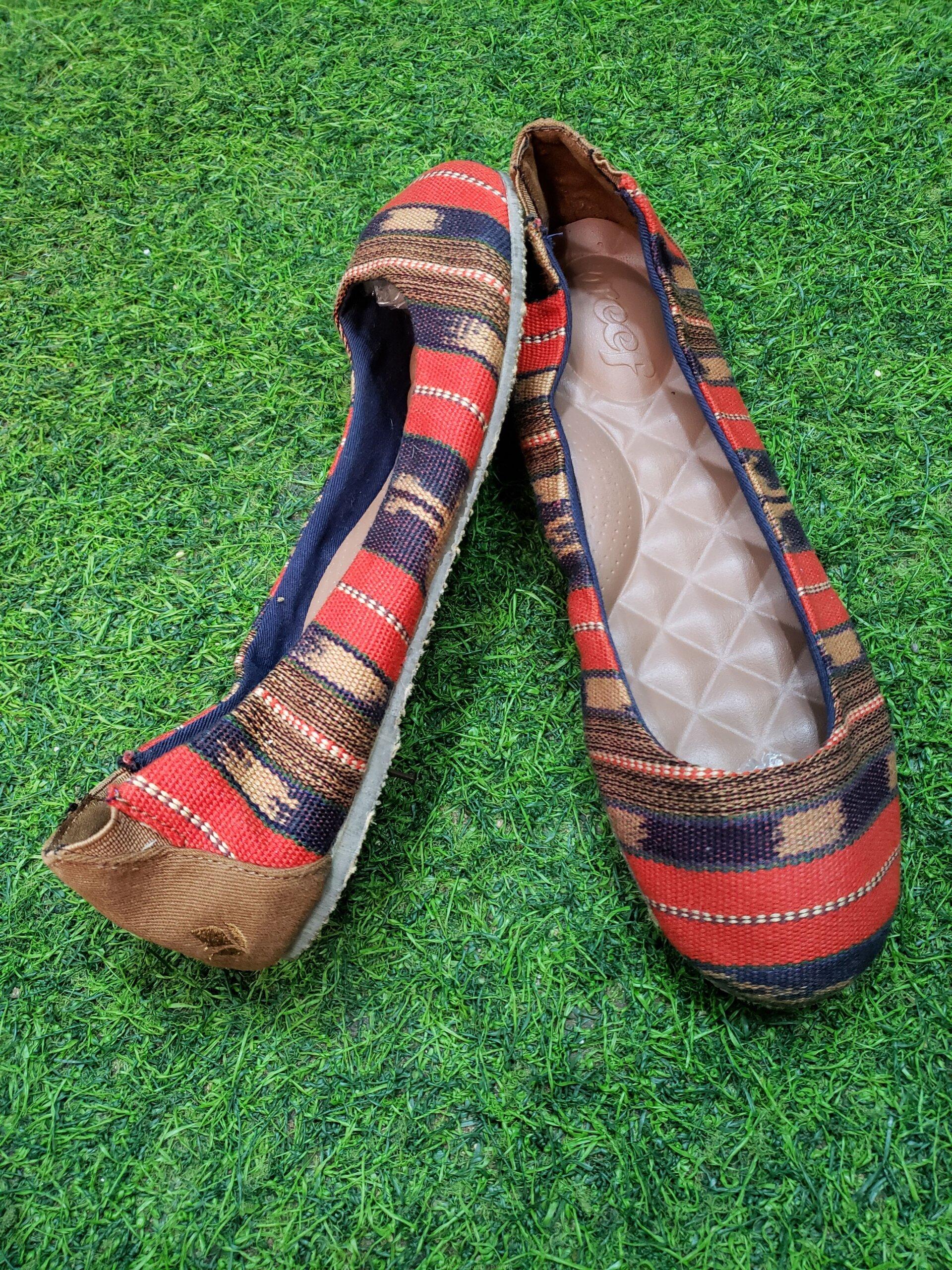 Second hand ladies shoes
