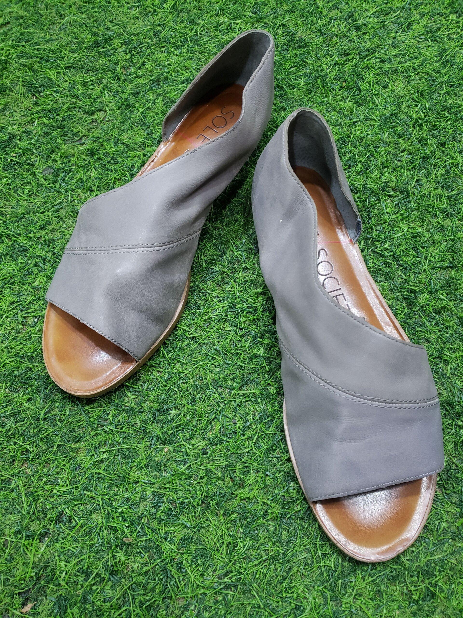 Classic ladies shoes
