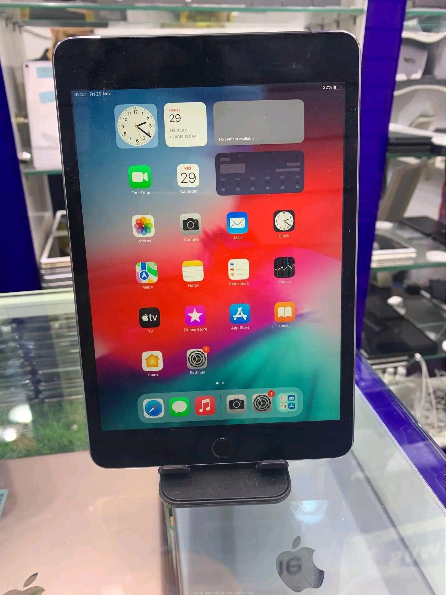 Apple iPad mini 4