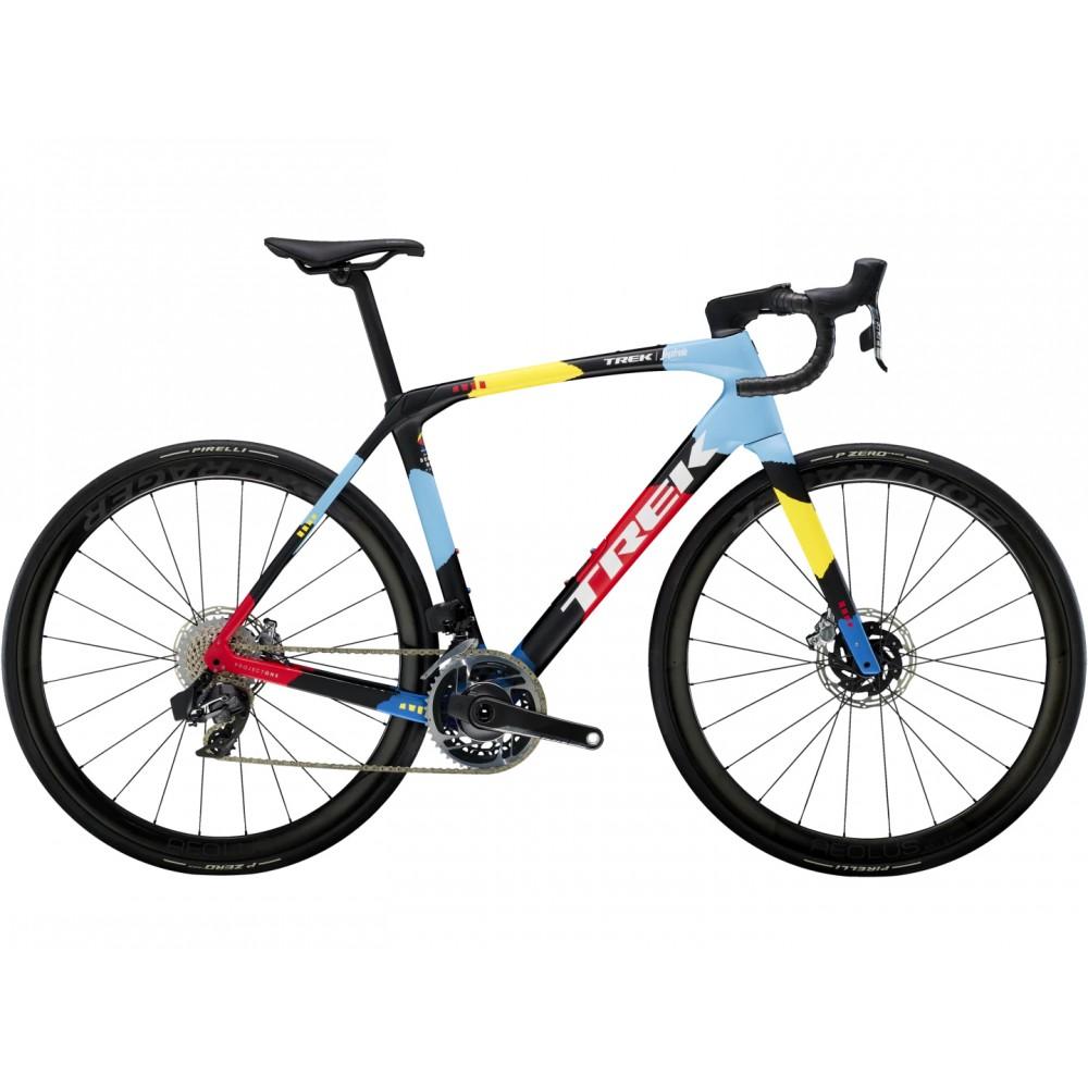 2025 Trek Domane SLR 9 AXS Gen 4 Road Bike (RACYCLESPORT)