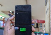 Samsung galaxy Flip 3