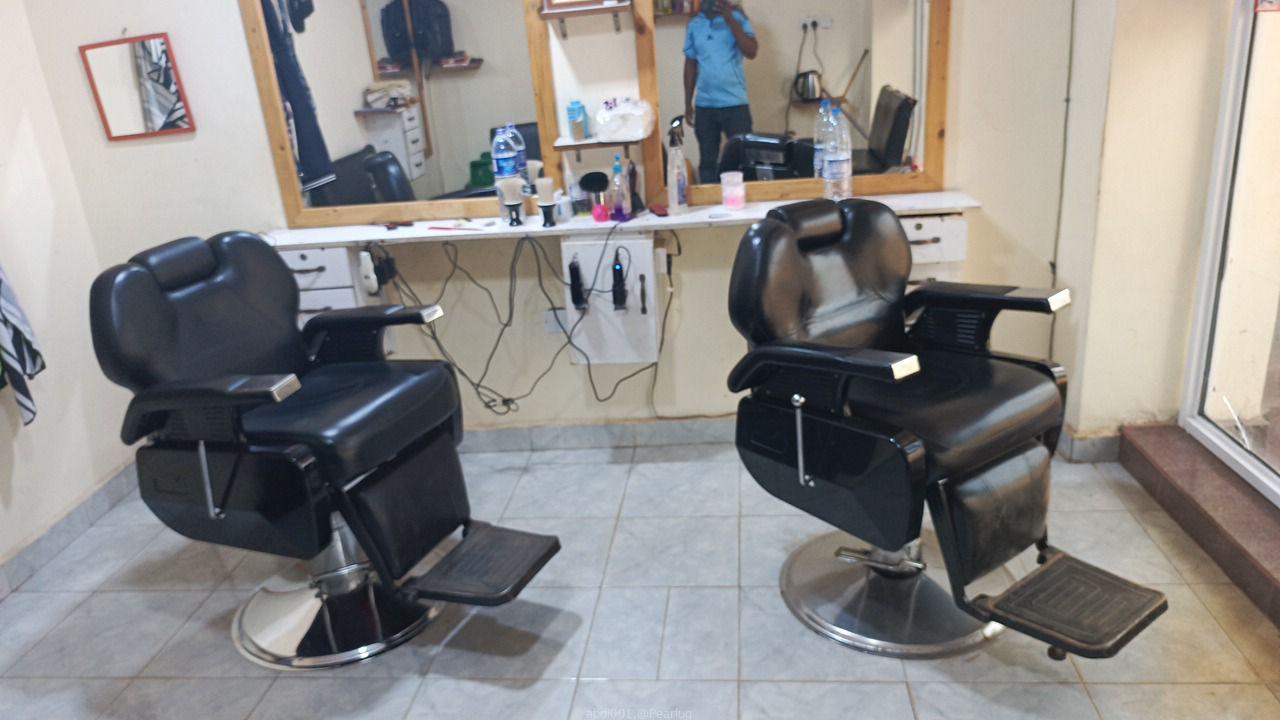 Barber chair