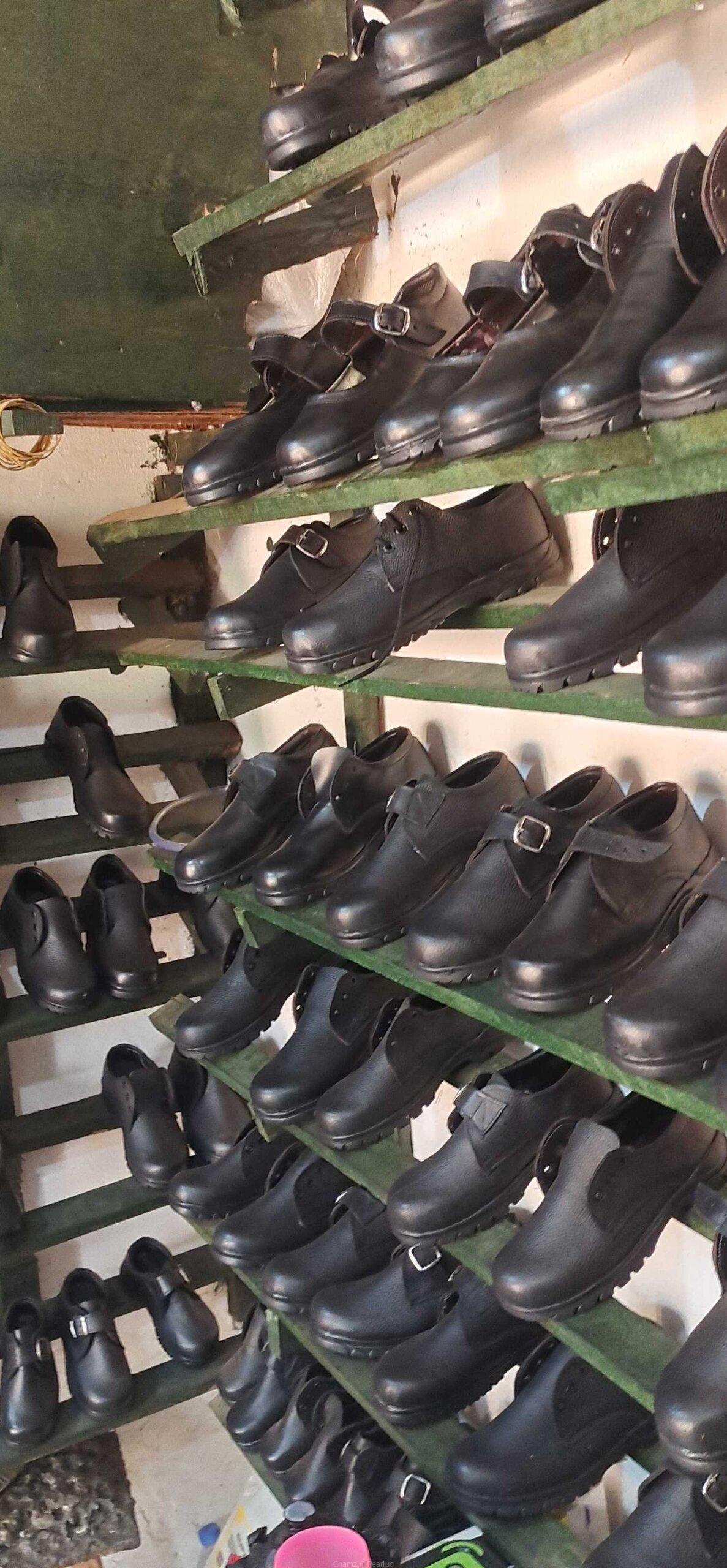 Excel leather shoes