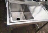 Stainless steel commercial sinks