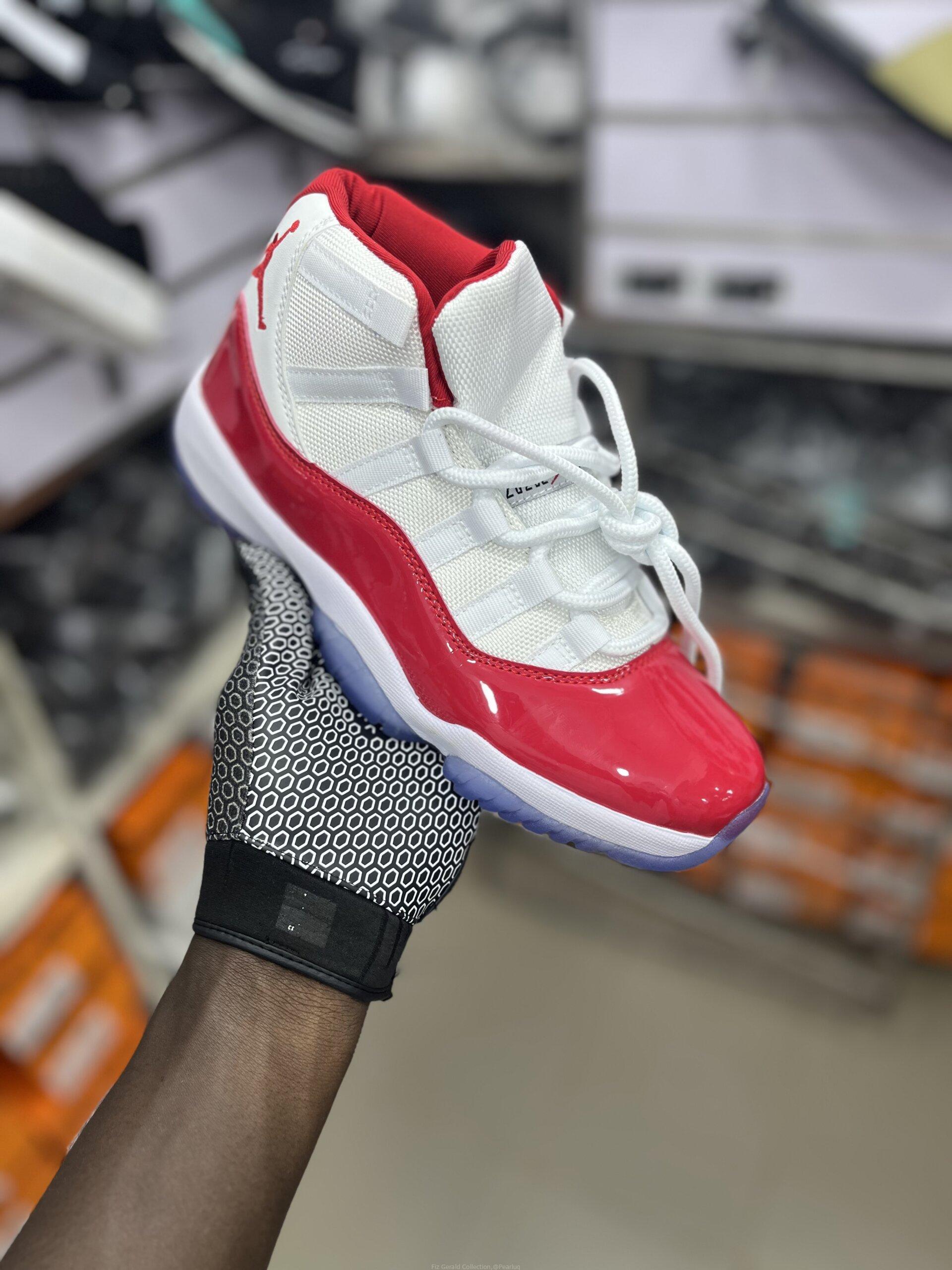 Jordan 11 red