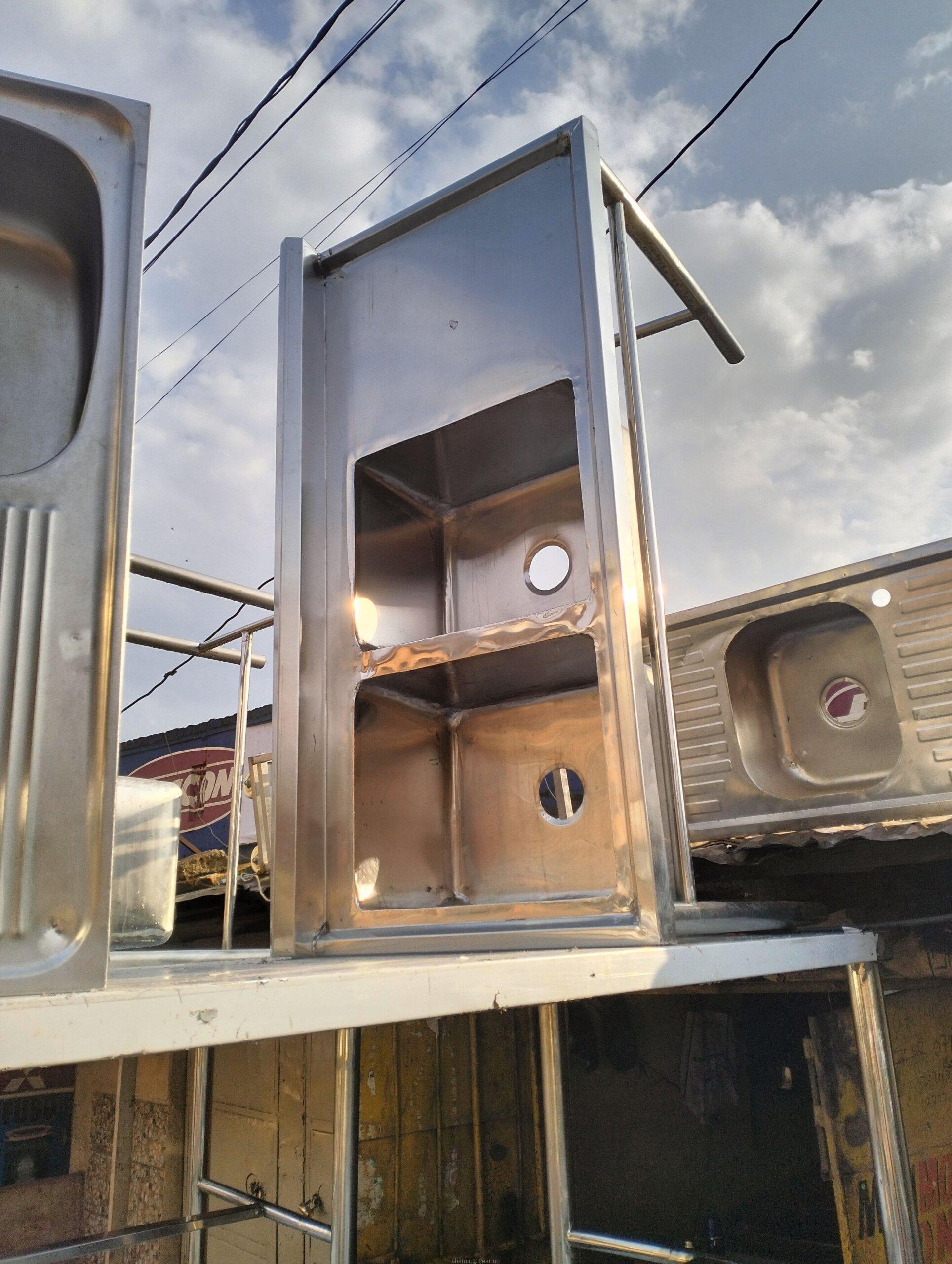 Commercial sinks