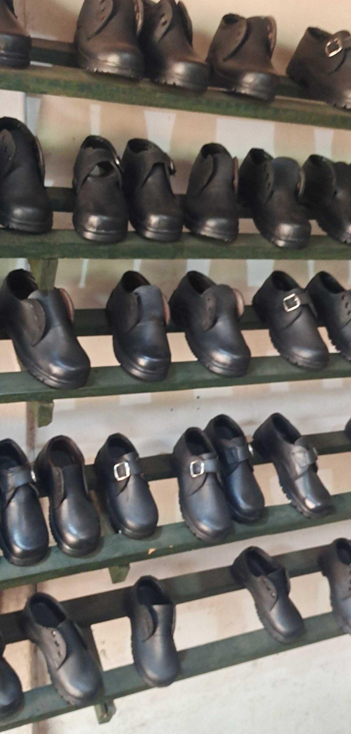 Excel leather shoes
