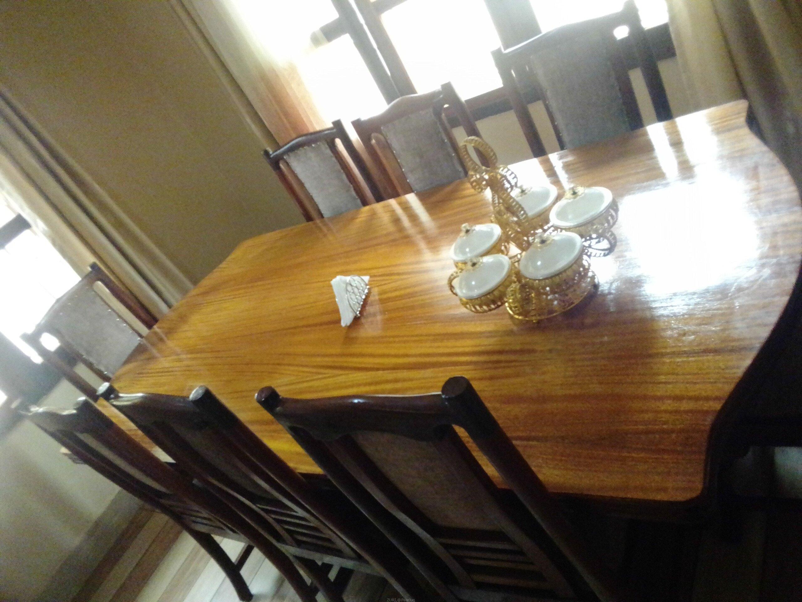 8 sitter dinning table