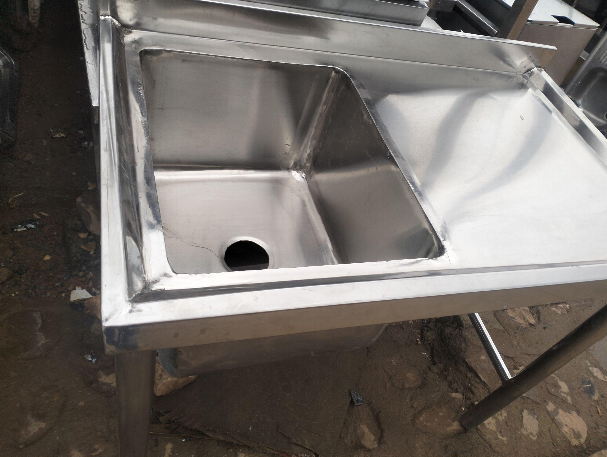 Stainless steel commercial sinks