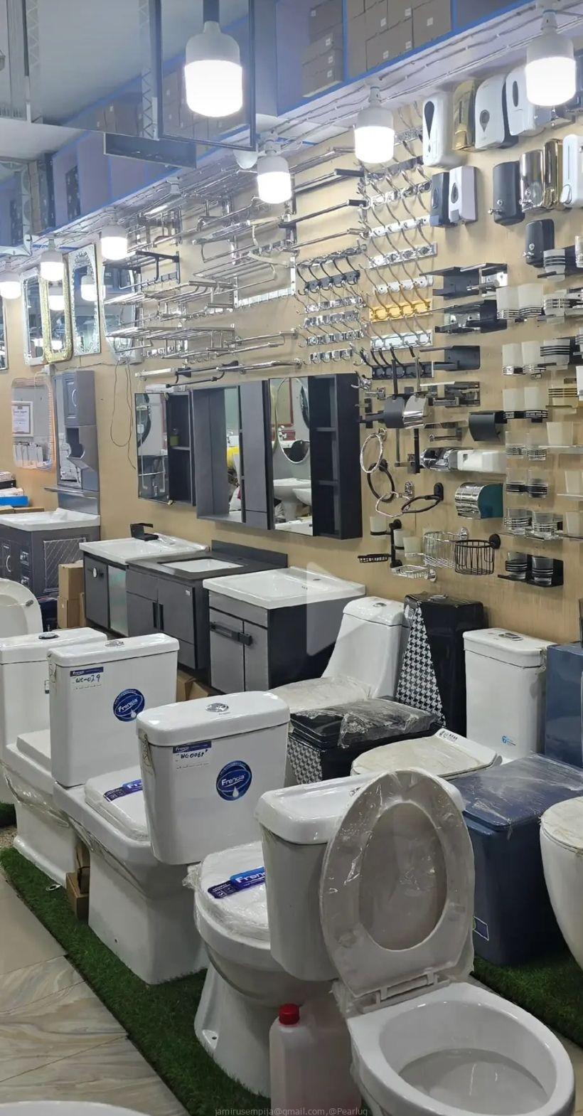 BATHROOM ACCESSORIES