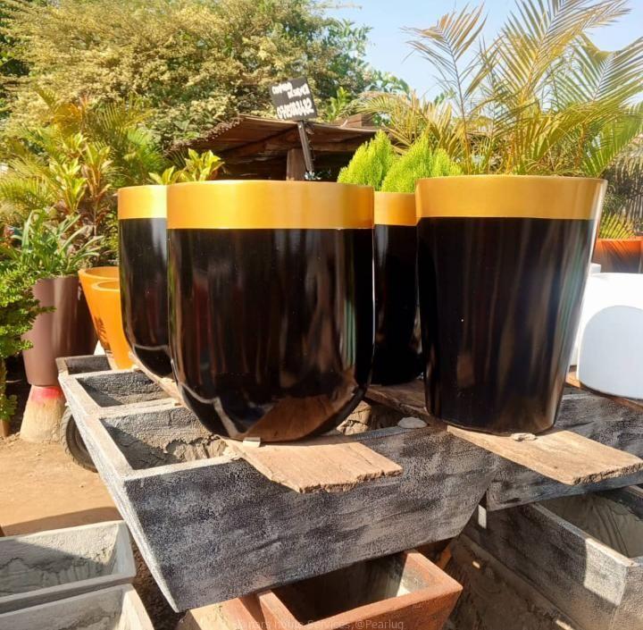 Flower pots
