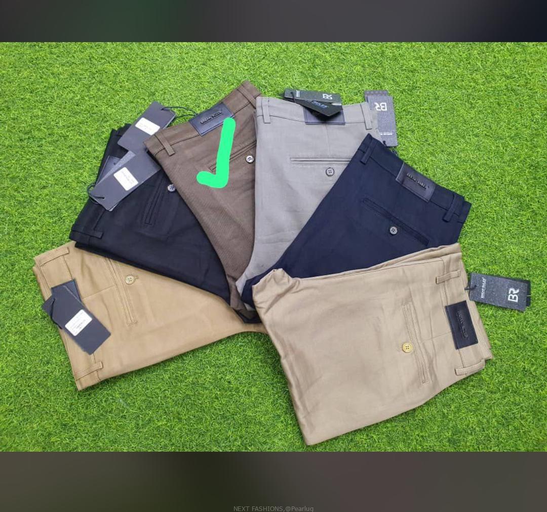 MEN’S KHAKI PANTS