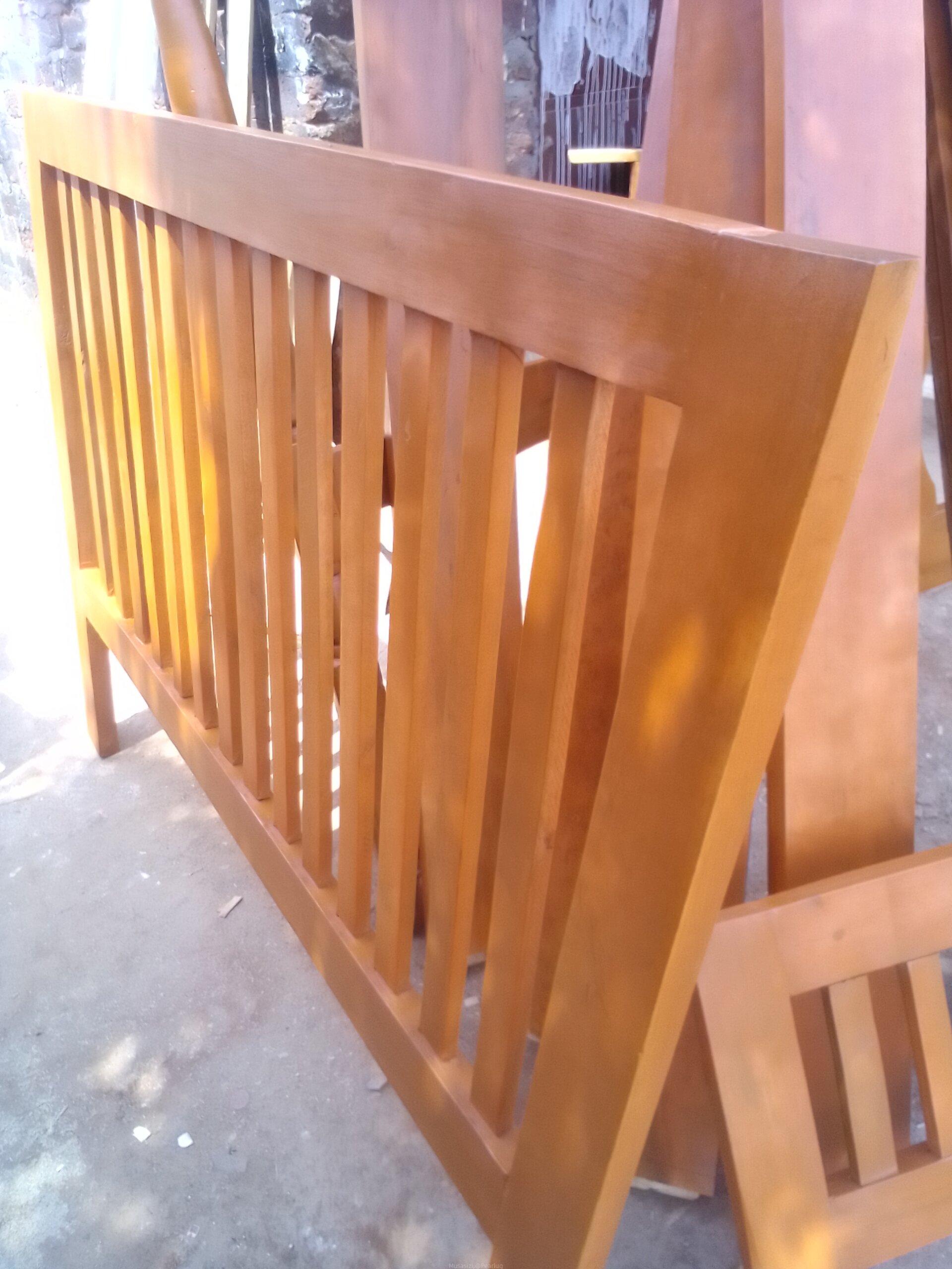Furniture Maker and Wood vanish sprayer specialist
