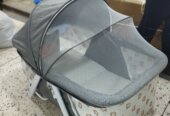 Portable baby crib