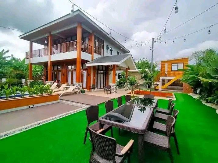 Artificial turf grass carpets.