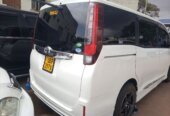 TOYOTA NOAH 2014 FOR SALE.