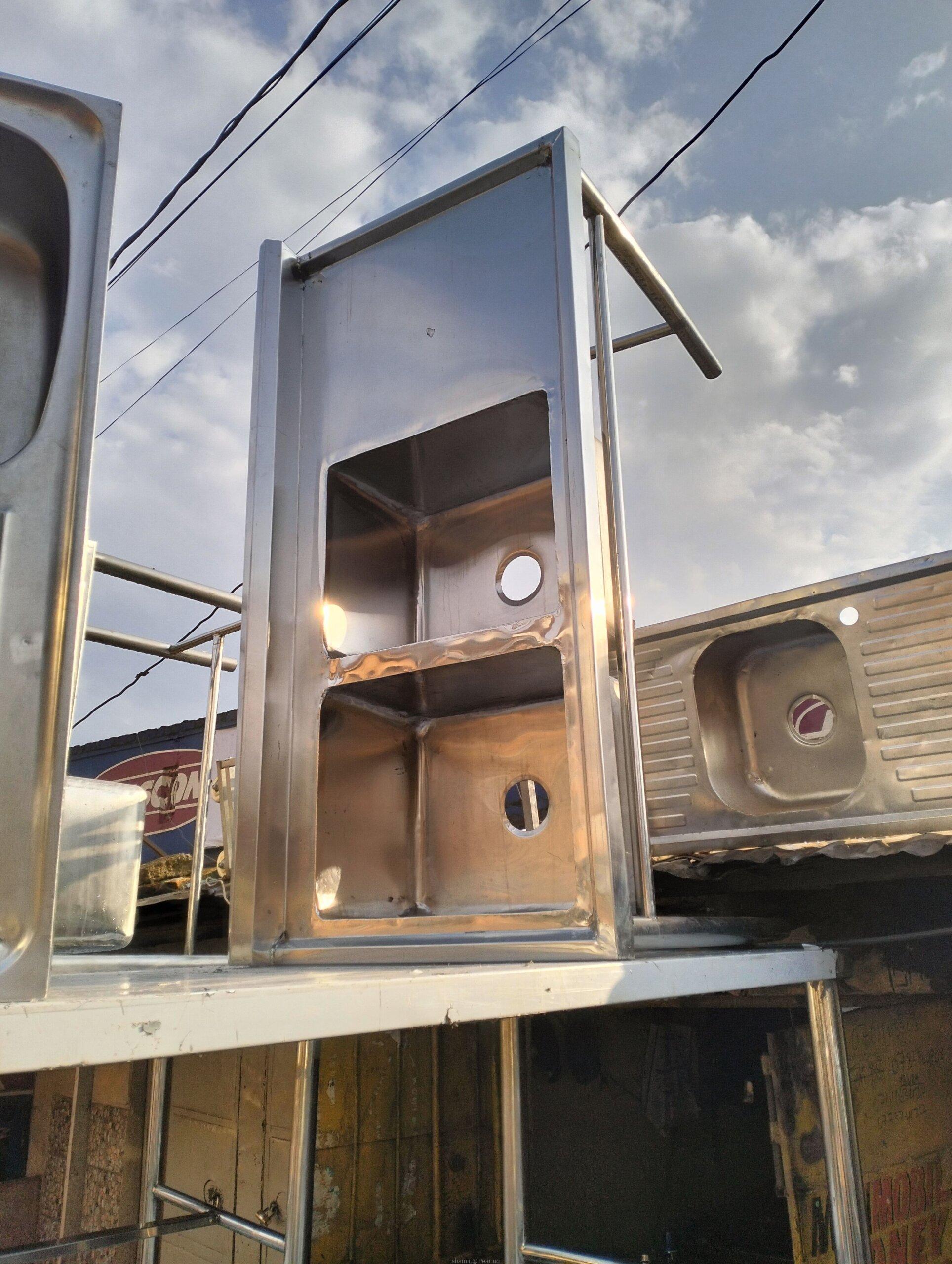 Commercial sinks