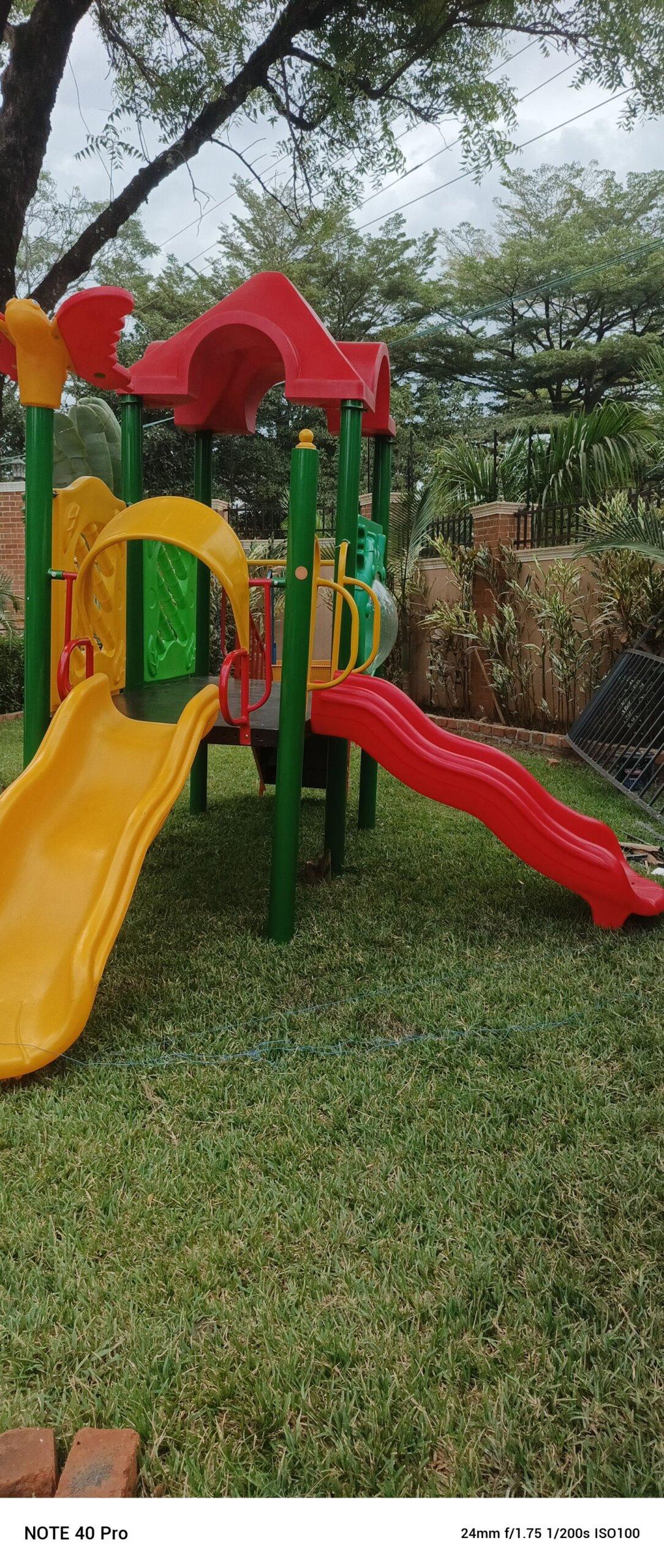 KIDS PLAY UNIT WITH SLIDES
