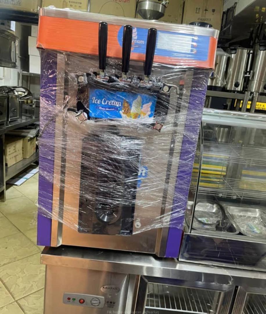ICE CREAM MACHINE
