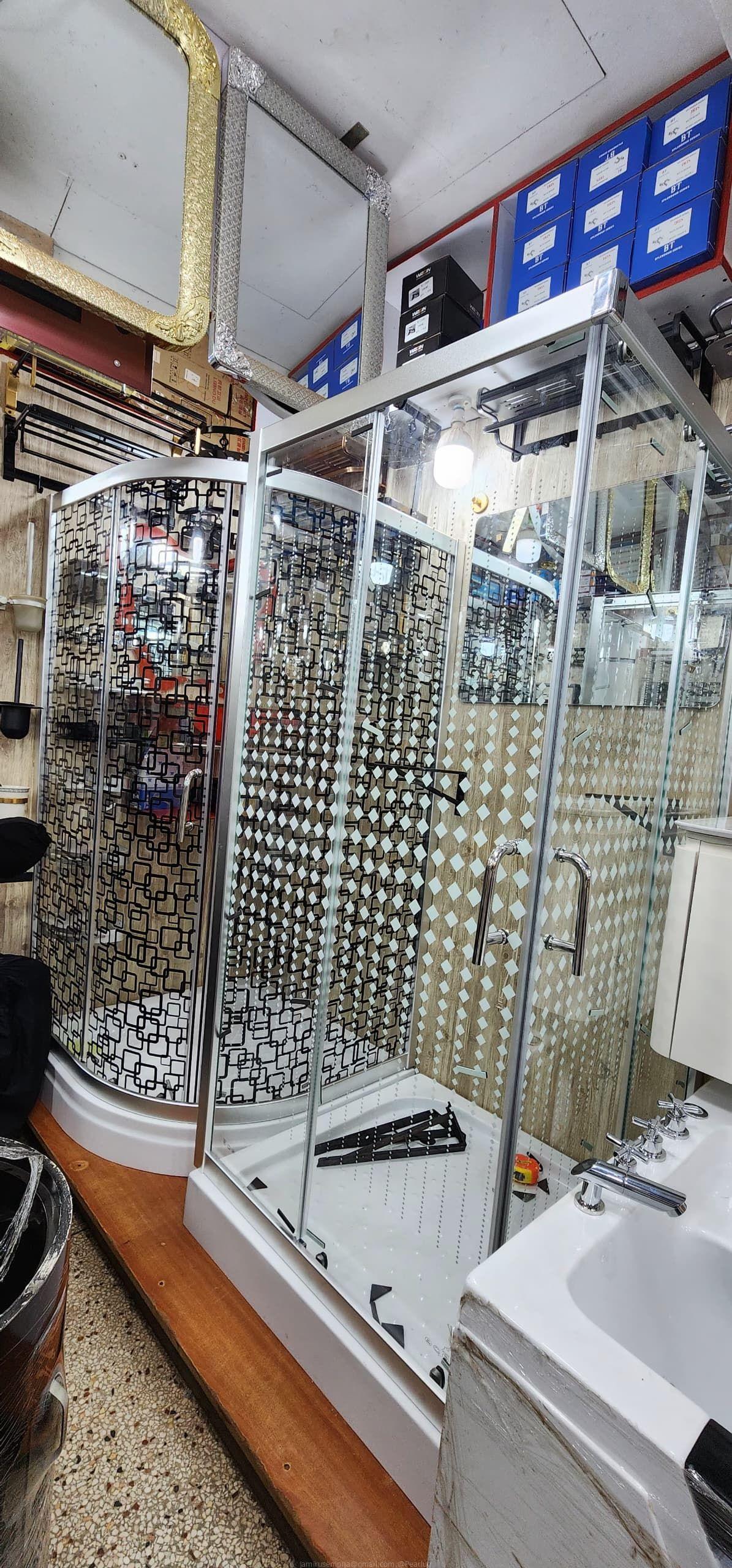 SHOWER ROOMS