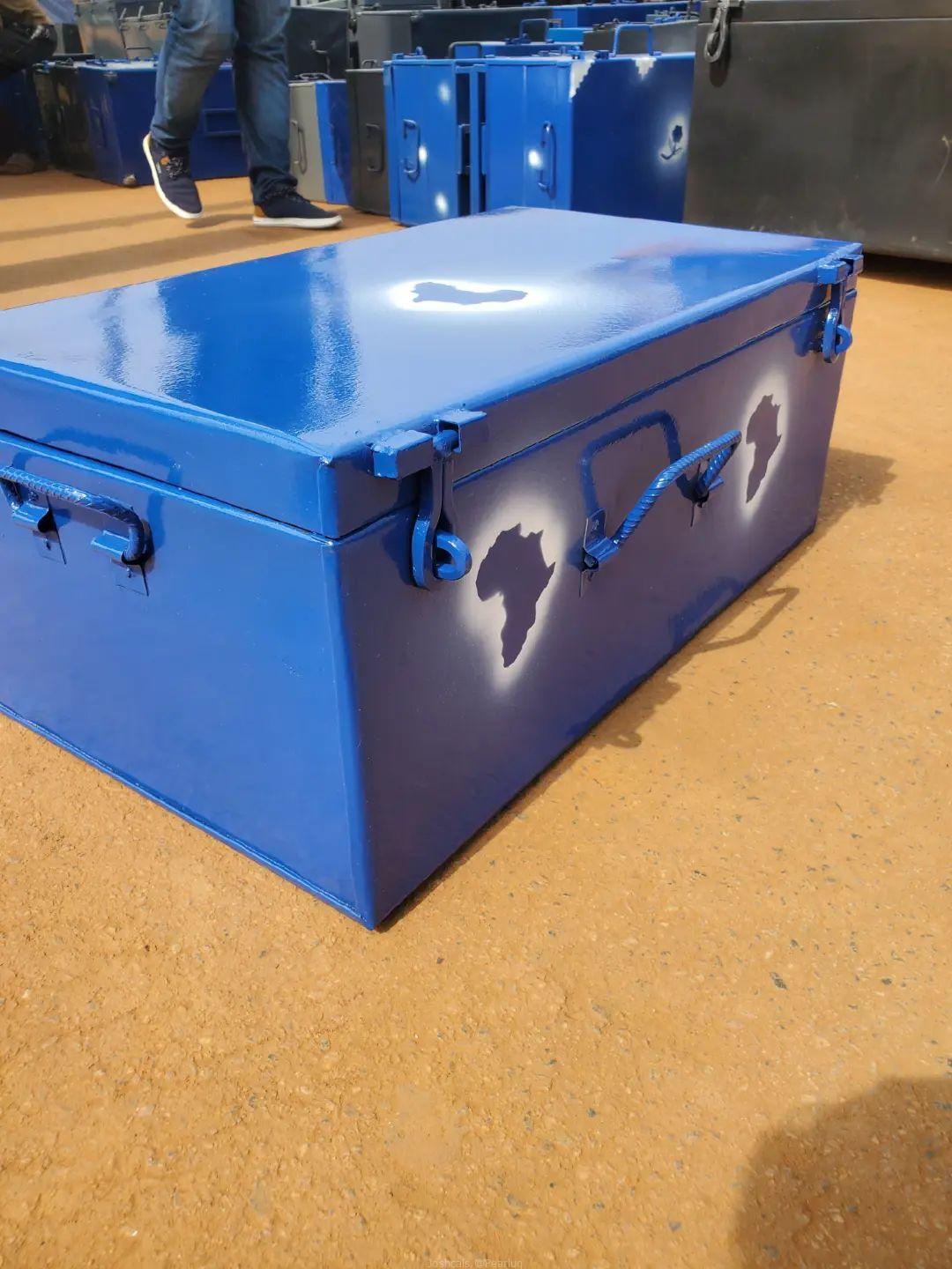 Metallic suitcase