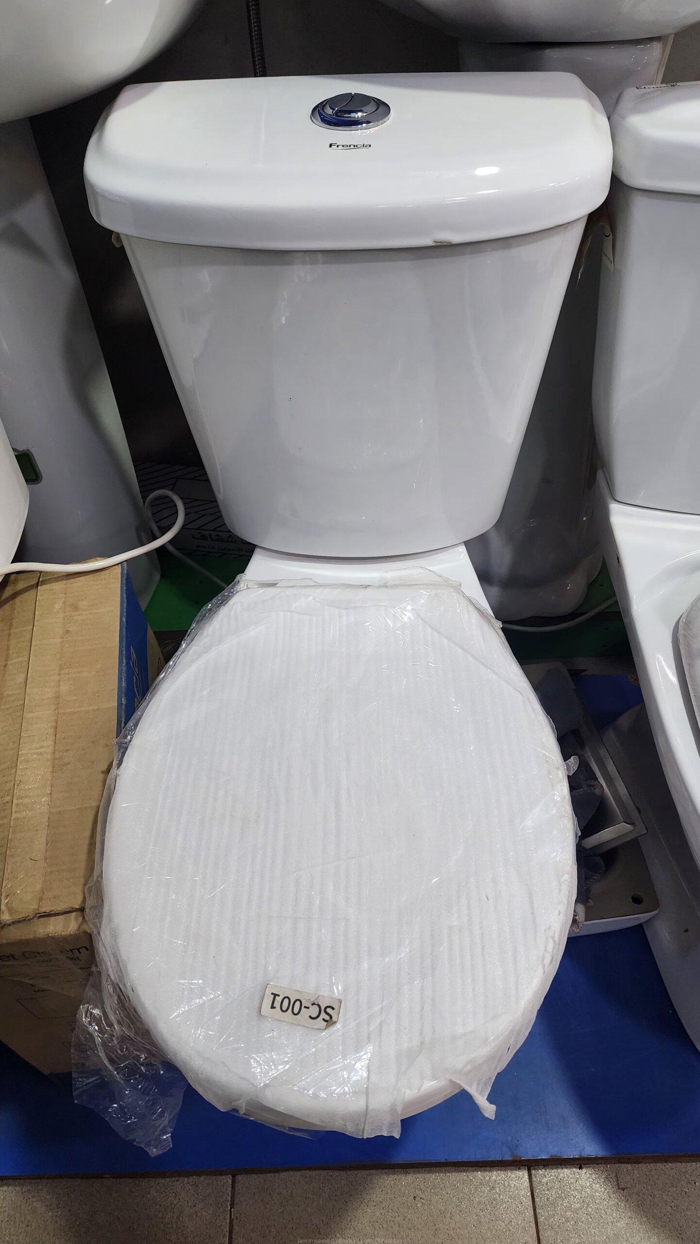 Frecia Toilet