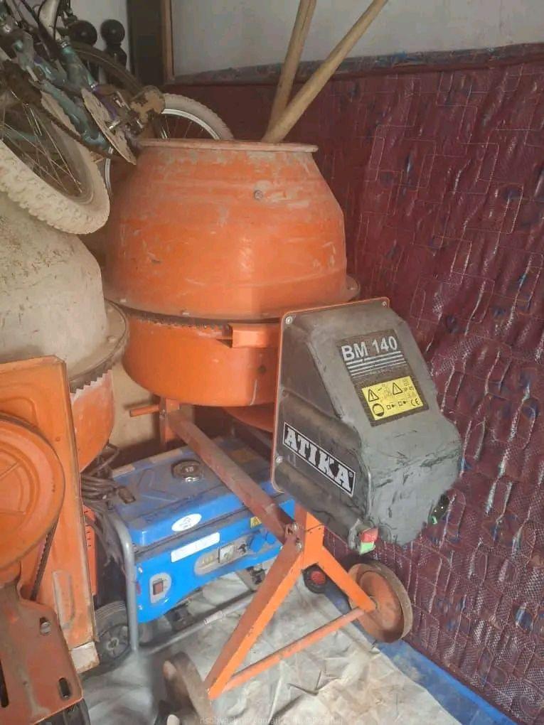 Concrete mixer