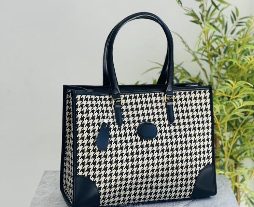 Hand bag