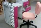 Manicure table