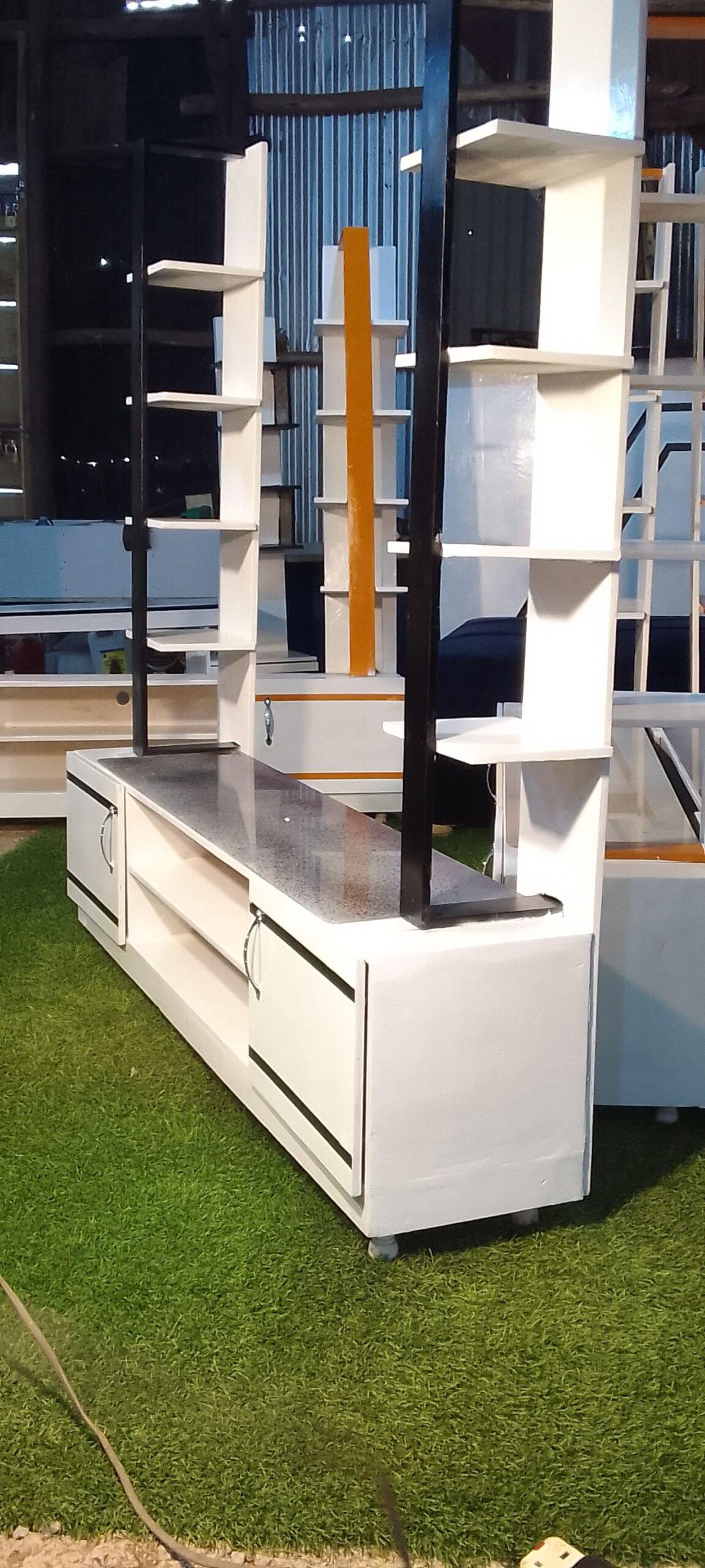 Mozey furniture shop