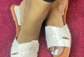 Flat shoes