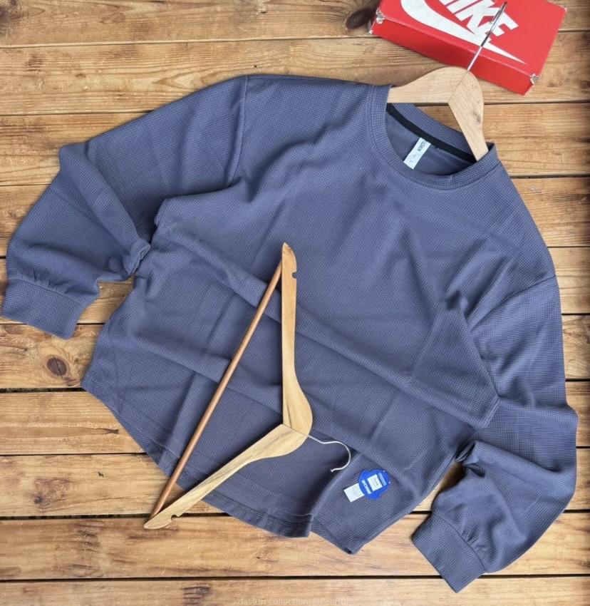 Long sleeved shirts
