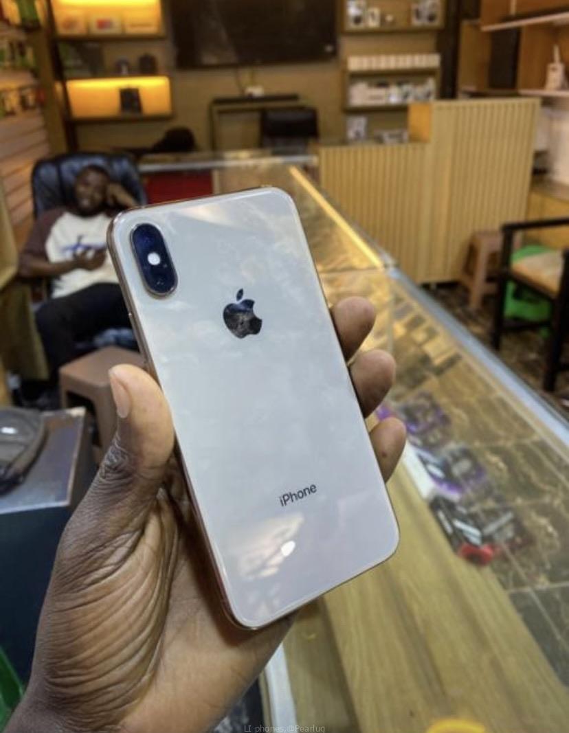 iPhone XS