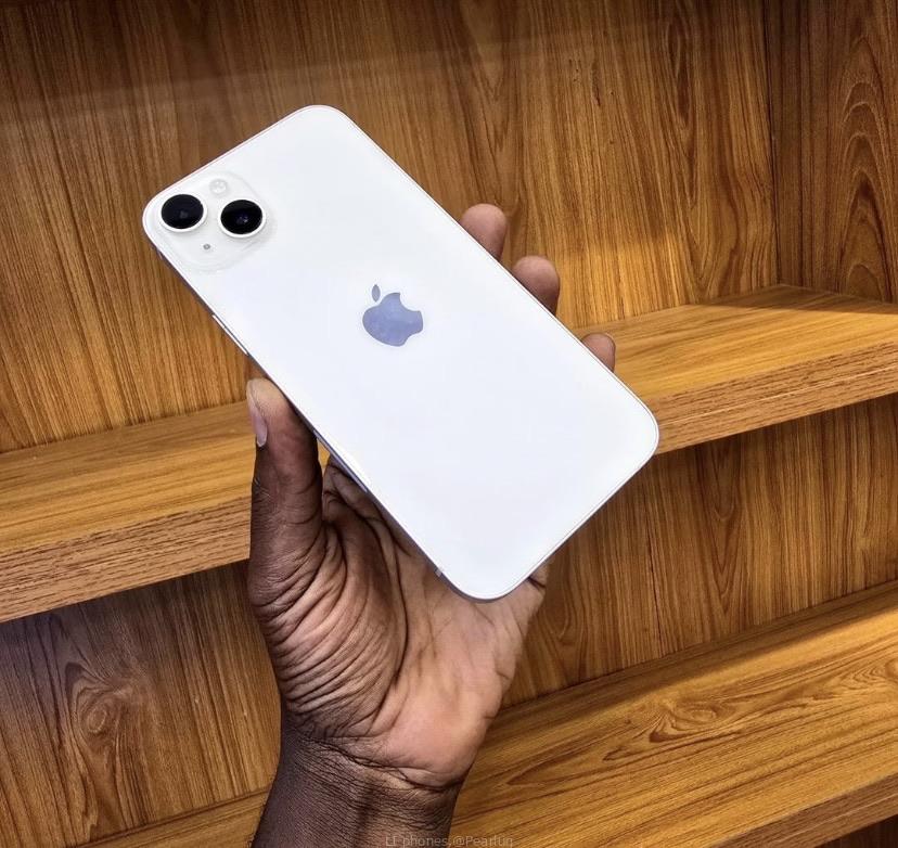 iPhone 13