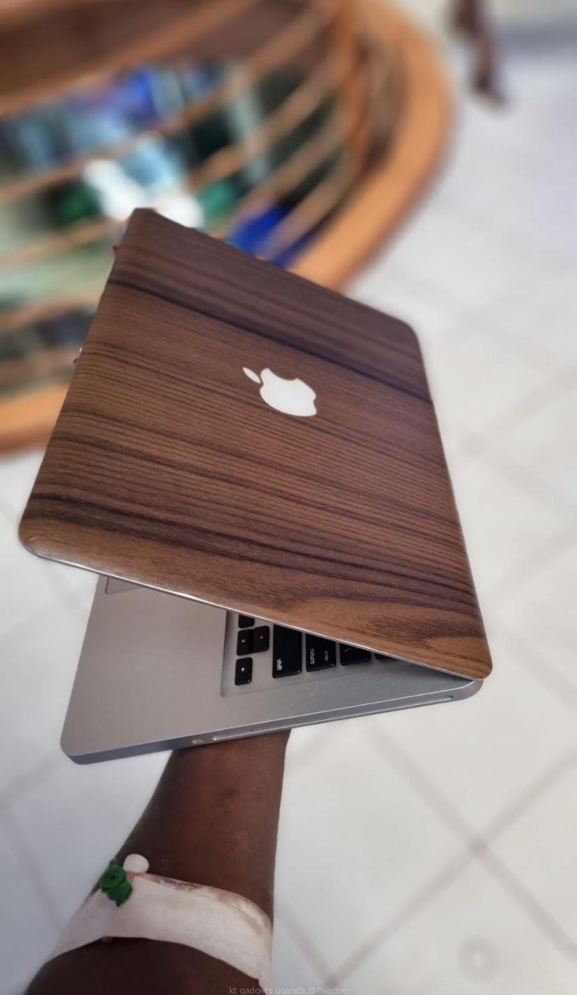 Mac book